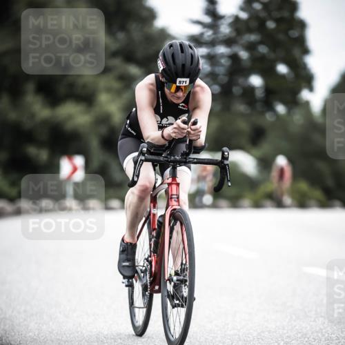 21.06.2026 - 29. Vierlanden-Triathlon H.Heesch http://msf.ph/oto/9874475 21.06.2026 12:17:15 Radfahren 636, 746, 816, 871, 889 meine-sportfotos.de
