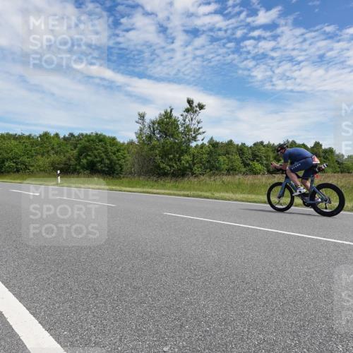 21.06.2026 - Viking Triathlon Michael Burmester http://msf.ph/oto/9874558 21.06.2026 12:52:19 Radfahren 63, 64, 87, 89, 90, 198, 252, 252, 401, 411, 464, 522, 619 meine-sportfotos.de
