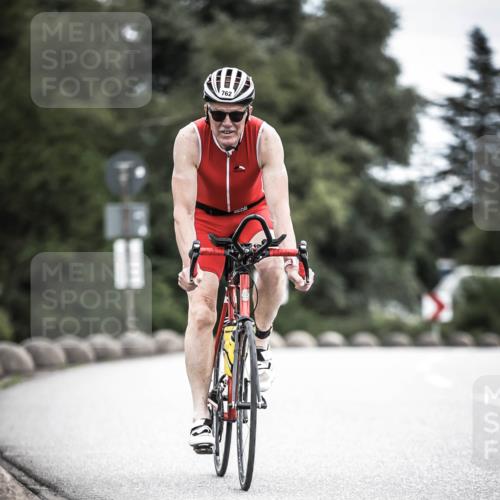 21.06.2026 - 29. Vierlanden-Triathlon H.Heesch http://msf.ph/oto/9874608 21.06.2026 12:17:23 Radfahren 41, 762, 889 meine-sportfotos.de