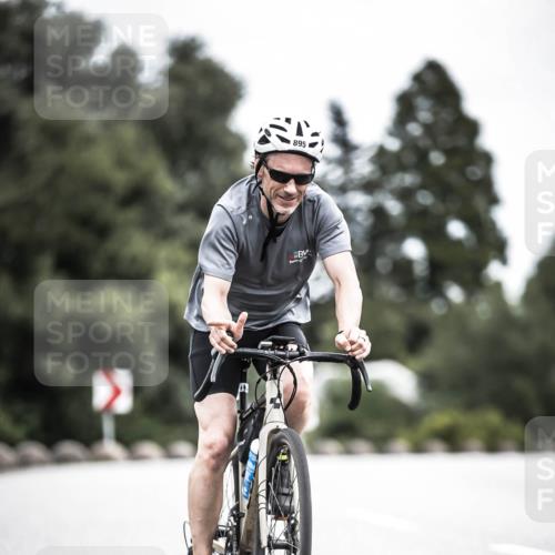 21.06.2026 - 29. Vierlanden-Triathlon H.Heesch http://msf.ph/oto/9874658 21.06.2026 12:17:41 Radfahren 641, 751, 877, 895 meine-sportfotos.de