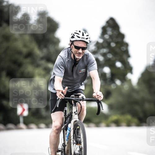21.06.2026 - 29. Vierlanden-Triathlon H.Heesch http://msf.ph/oto/9874662 21.06.2026 12:17:42 Radfahren 751, 877, 895 meine-sportfotos.de