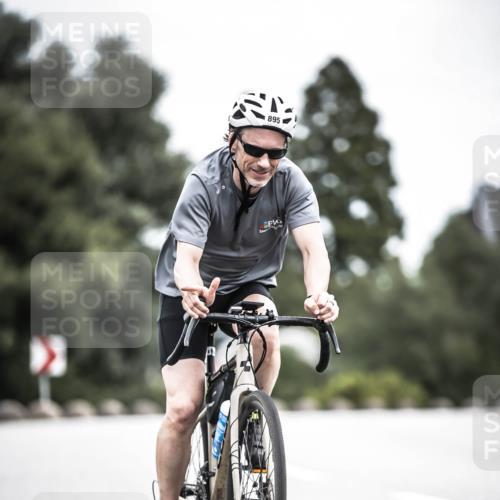 21.06.2026 - 29. Vierlanden-Triathlon H.Heesch http://msf.ph/oto/9874667 21.06.2026 12:17:42 Radfahren 751, 877, 895 meine-sportfotos.de