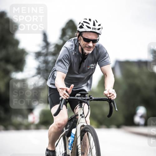 21.06.2026 - 29. Vierlanden-Triathlon H.Heesch http://msf.ph/oto/9874684 21.06.2026 12:17:42 Radfahren 751, 877, 895 meine-sportfotos.de