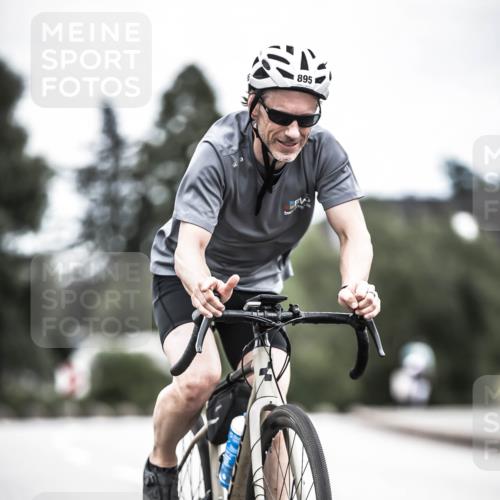 21.06.2026 - 29. Vierlanden-Triathlon H.Heesch http://msf.ph/oto/9874688 21.06.2026 12:17:42 Radfahren 751, 877, 895 meine-sportfotos.de