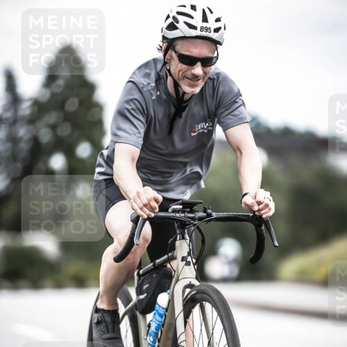 21.06.2026 - 29. Vierlanden-Triathlon H.Heesch http://msf.ph/oto/9874693 21.06.2026 12:17:42 Radfahren 751, 877, 895 meine-sportfotos.de