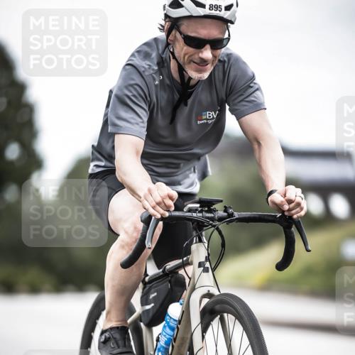 21.06.2026 - 29. Vierlanden-Triathlon H.Heesch http://msf.ph/oto/9874699 21.06.2026 12:17:42 Radfahren 751, 877, 895 meine-sportfotos.de