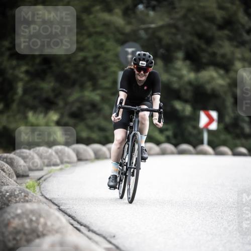 21.06.2026 - 29. Vierlanden-Triathlon H.Heesch http://msf.ph/oto/9874720 21.06.2026 12:18:13 Radfahren 276, 821, 838, 860 meine-sportfotos.de