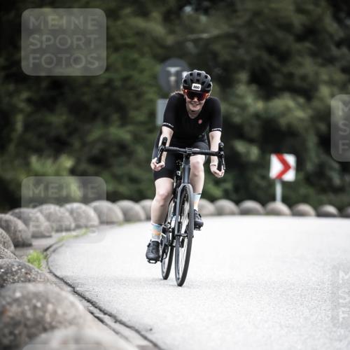 21.06.2026 - 29. Vierlanden-Triathlon H.Heesch http://msf.ph/oto/9874724 21.06.2026 12:18:13 Radfahren 276, 821, 838, 860 meine-sportfotos.de