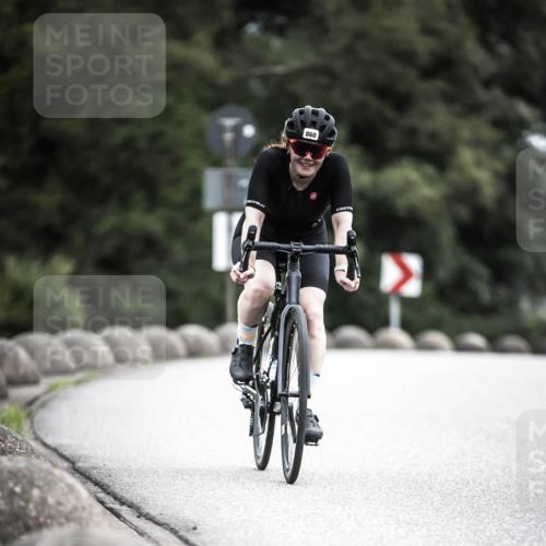21.06.2026 - 29. Vierlanden-Triathlon H.Heesch http://msf.ph/oto/9874742 21.06.2026 12:18:13 Radfahren 276, 821, 838, 860 meine-sportfotos.de