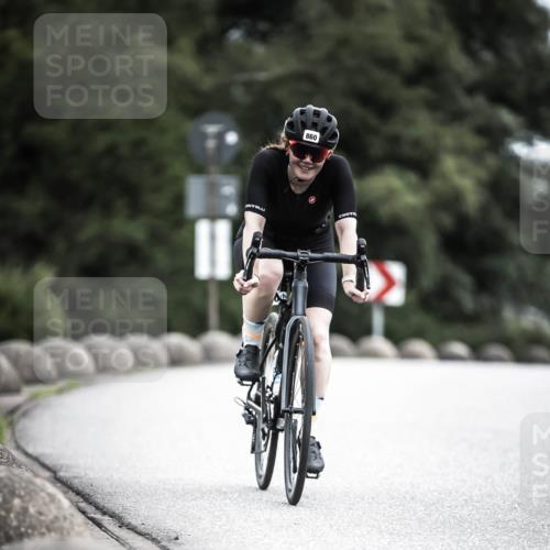 21.06.2026 - 29. Vierlanden-Triathlon H.Heesch http://msf.ph/oto/9874751 21.06.2026 12:18:13 Radfahren 276, 821, 838, 860 meine-sportfotos.de