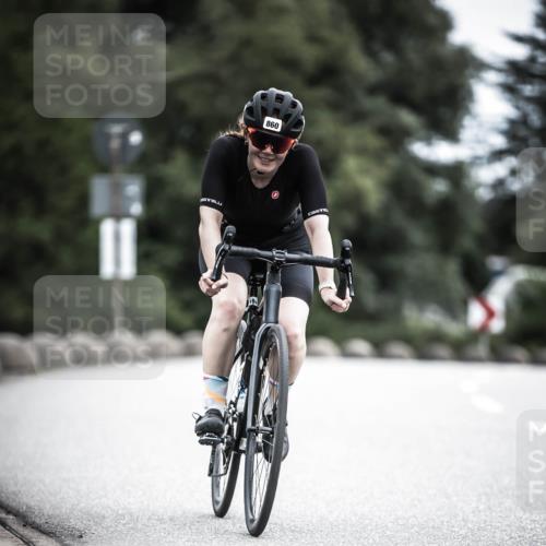 21.06.2026 - 29. Vierlanden-Triathlon H.Heesch http://msf.ph/oto/9874767 21.06.2026 12:18:13 Radfahren 276, 821, 838, 860 meine-sportfotos.de