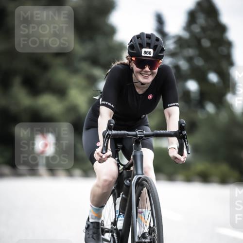 21.06.2026 - 29. Vierlanden-Triathlon H.Heesch http://msf.ph/oto/9874807 21.06.2026 12:18:14 Radfahren 276, 821, 838, 860 meine-sportfotos.de