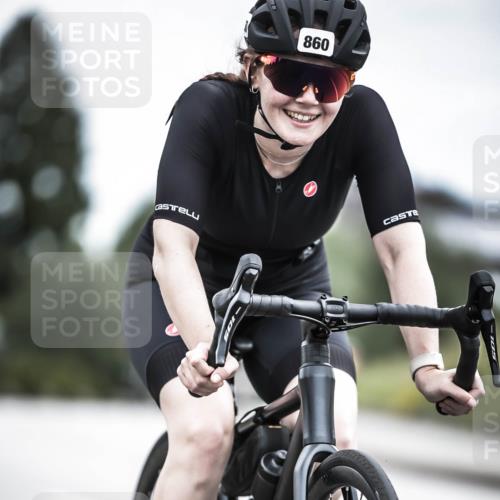 21.06.2026 - 29. Vierlanden-Triathlon H.Heesch http://msf.ph/oto/9874846 21.06.2026 12:18:14 Radfahren 276, 821, 838, 860 meine-sportfotos.de