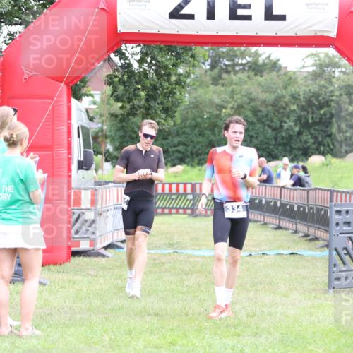 21.06.2026 - 29. Vierlanden-Triathlon Andreas Tolksdorf http://msf.ph/oto/9874860 21.06.2026 11:06:33 Ziel 305, 329, 334, 437, 305, 329, 334, 437 meine-sportfotos.de