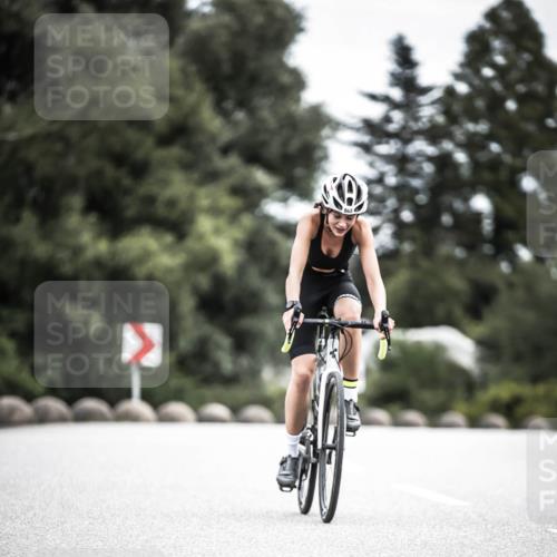 21.06.2026 - 29. Vierlanden-Triathlon H.Heesch http://msf.ph/oto/9874868 21.06.2026 12:18:25 Radfahren 813, 865 meine-sportfotos.de