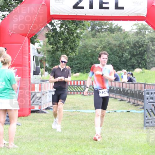 21.06.2026 - 29. Vierlanden-Triathlon Andreas Tolksdorf http://msf.ph/oto/9874869 21.06.2026 11:06:33 Ziel 305, 329, 334, 437, 305, 329, 334, 437 meine-sportfotos.de