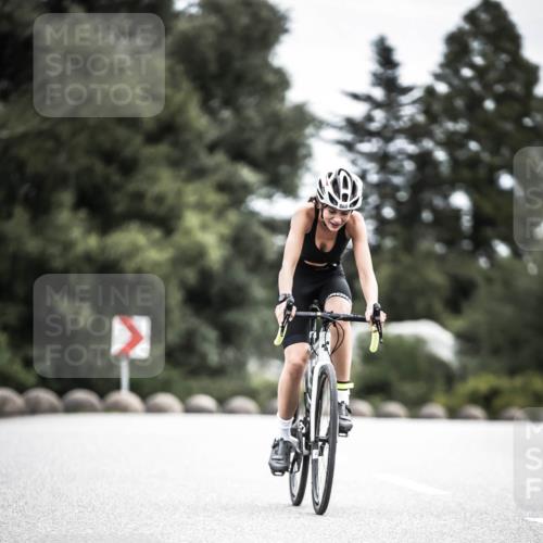 21.06.2026 - 29. Vierlanden-Triathlon H.Heesch http://msf.ph/oto/9874871 21.06.2026 12:18:25 Radfahren 813, 865 meine-sportfotos.de