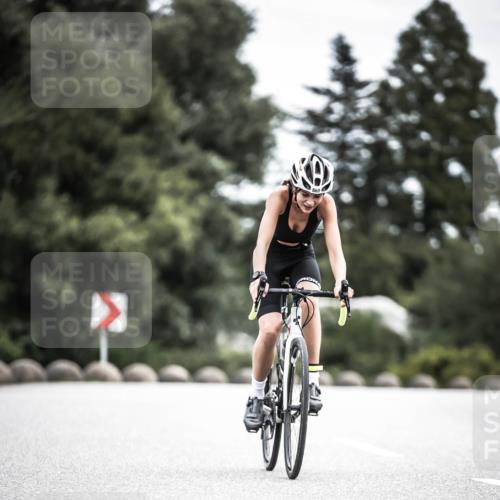21.06.2026 - 29. Vierlanden-Triathlon H.Heesch http://msf.ph/oto/9874874 21.06.2026 12:18:25 Radfahren 813, 865 meine-sportfotos.de