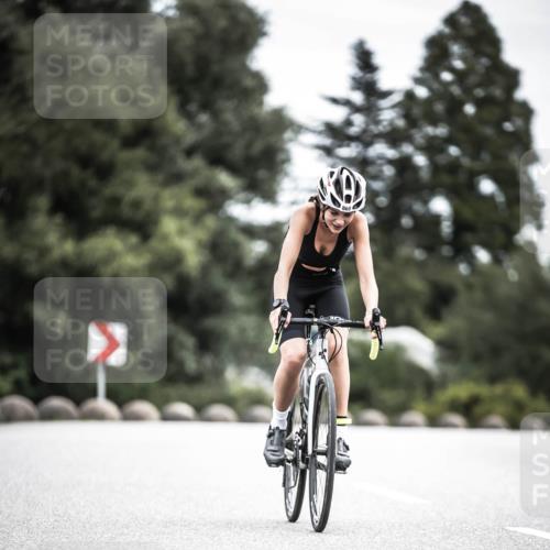 21.06.2026 - 29. Vierlanden-Triathlon H.Heesch http://msf.ph/oto/9874879 21.06.2026 12:18:25 Radfahren 813, 865 meine-sportfotos.de