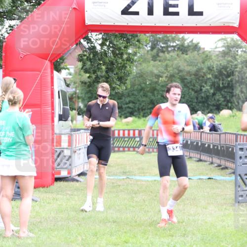 21.06.2026 - 29. Vierlanden-Triathlon Andreas Tolksdorf http://msf.ph/oto/9874888 21.06.2026 11:06:34 Ziel 305, 329, 334, 437, 305, 329, 334, 437 meine-sportfotos.de