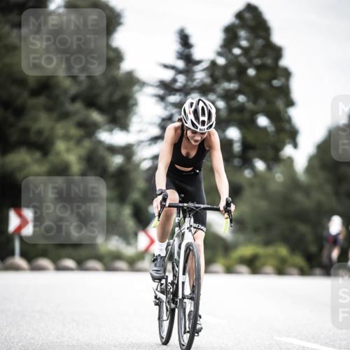 21.06.2026 - 29. Vierlanden-Triathlon H.Heesch http://msf.ph/oto/9874890 21.06.2026 12:18:26 Radfahren 813, 865 meine-sportfotos.de