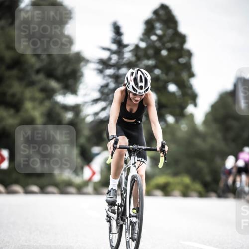 21.06.2026 - 29. Vierlanden-Triathlon H.Heesch http://msf.ph/oto/9874897 21.06.2026 12:18:26 Radfahren 813, 865 meine-sportfotos.de