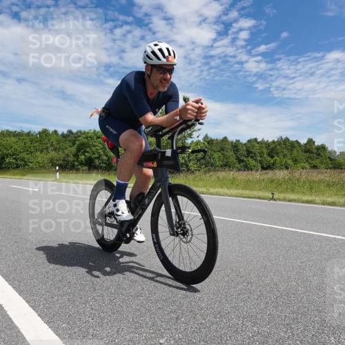 21.06.2026 - Viking Triathlon Michael Burmester http://msf.ph/oto/9874932 21.06.2026 12:56:26 Radfahren 33, 113, 137, 255, 287, 357, 489 meine-sportfotos.de