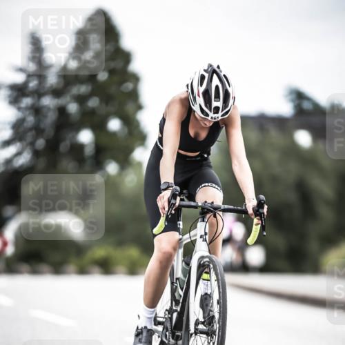21.06.2026 - 29. Vierlanden-Triathlon H.Heesch http://msf.ph/oto/9874940 21.06.2026 12:18:26 Radfahren 813, 865 meine-sportfotos.de