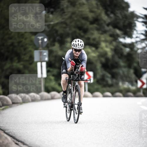 21.06.2026 - 29. Vierlanden-Triathlon H.Heesch http://msf.ph/oto/9874988 21.06.2026 12:19:31 Radfahren 649, 793 meine-sportfotos.de