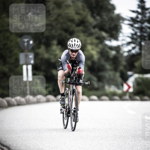 21.06.2026 - 29. Vierlanden-Triathlon H.Heesch http://msf.ph/oto/9875008 21.06.2026 12:19:31 Radfahren 649, 793 meine-sportfotos.de