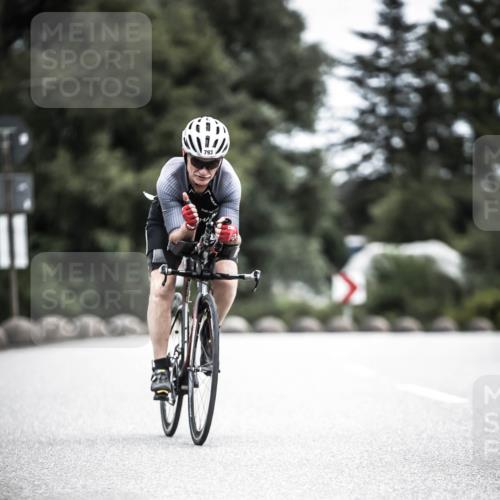 21.06.2026 - 29. Vierlanden-Triathlon H.Heesch http://msf.ph/oto/9875017 21.06.2026 12:19:31 Radfahren 649, 793 meine-sportfotos.de