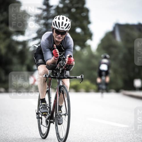21.06.2026 - 29. Vierlanden-Triathlon H.Heesch http://msf.ph/oto/9875071 21.06.2026 12:19:32 Radfahren 649, 793 meine-sportfotos.de
