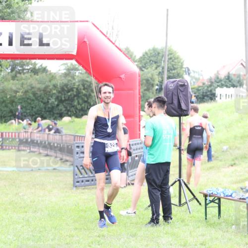 21.06.2026 - 29. Vierlanden-Triathlon Andreas Tolksdorf http://msf.ph/oto/9875097 21.06.2026 11:06:51 Ziel 320, 320 meine-sportfotos.de