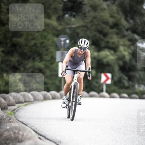 21.06.2026 - 29. Vierlanden-Triathlon H.Heesch http://msf.ph/oto/9875102 21.06.2026 12:19:49 Radfahren 731, 832 meine-sportfotos.de