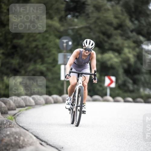 21.06.2026 - 29. Vierlanden-Triathlon H.Heesch http://msf.ph/oto/9875105 21.06.2026 12:19:49 Radfahren 731, 832 meine-sportfotos.de