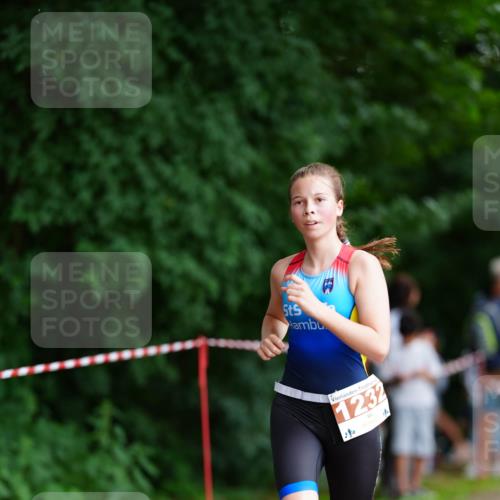 21.06.2026 - 29. Vierlanden-Triathlon LAZAROV Photography http://msf.ph/oto/9875130 21.06.2026 15:11:29 Laufen 1232 meine-sportfotos.de