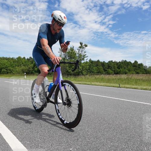 21.06.2026 - Viking Triathlon Michael Burmester http://msf.ph/oto/9875158 21.06.2026 13:00:26 Radfahren 363, 458, 539 meine-sportfotos.de