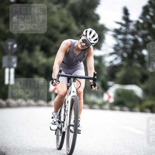 21.06.2026 - 29. Vierlanden-Triathlon H.Heesch http://msf.ph/oto/9875164 21.06.2026 12:19:50 Radfahren 731, 832 meine-sportfotos.de