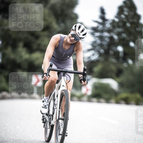 21.06.2026 - 29. Vierlanden-Triathlon H.Heesch http://msf.ph/oto/9875173 21.06.2026 12:19:50 Radfahren 731, 832 meine-sportfotos.de