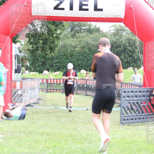 21.06.2026 - 29. Vierlanden-Triathlon Andreas Tolksdorf http://msf.ph/oto/9875177 21.06.2026 11:07:07 Ziel 323, 323 meine-sportfotos.de