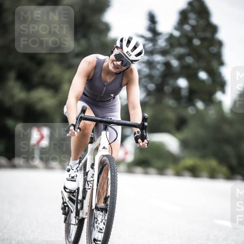 21.06.2026 - 29. Vierlanden-Triathlon H.Heesch http://msf.ph/oto/9875180 21.06.2026 12:19:50 Radfahren 731, 832 meine-sportfotos.de