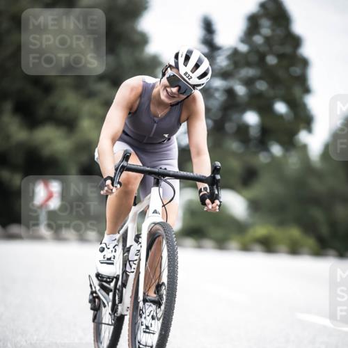 21.06.2026 - 29. Vierlanden-Triathlon H.Heesch http://msf.ph/oto/9875183 21.06.2026 12:19:50 Radfahren 731, 832 meine-sportfotos.de