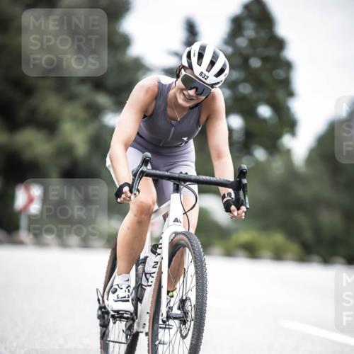 21.06.2026 - 29. Vierlanden-Triathlon H.Heesch http://msf.ph/oto/9875190 21.06.2026 12:19:50 Radfahren 731, 832 meine-sportfotos.de