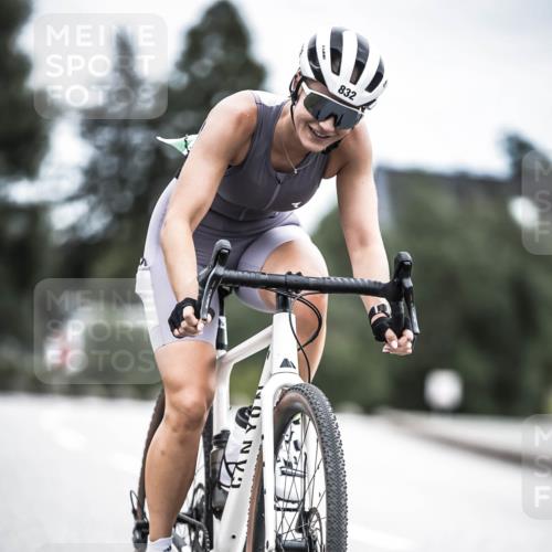 21.06.2026 - 29. Vierlanden-Triathlon H.Heesch http://msf.ph/oto/9875209 21.06.2026 12:19:51 Radfahren 731, 807, 832 meine-sportfotos.de