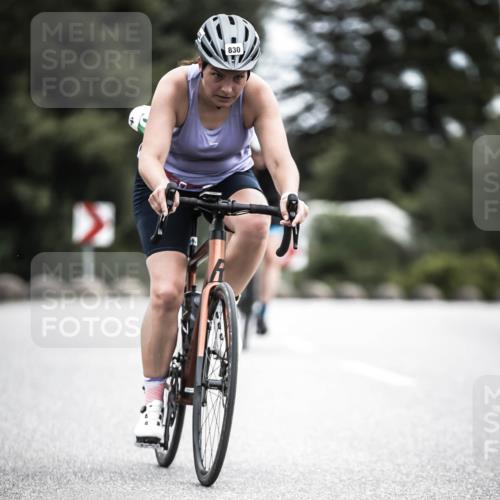 21.06.2026 - 29. Vierlanden-Triathlon H.Heesch http://msf.ph/oto/9875256 21.06.2026 12:20:45 Radfahren 830, 853 meine-sportfotos.de