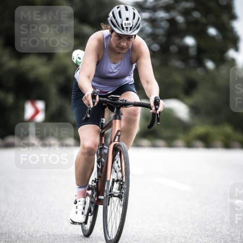 21.06.2026 - 29. Vierlanden-Triathlon H.Heesch http://msf.ph/oto/9875263 21.06.2026 12:20:45 Radfahren 830, 853 meine-sportfotos.de