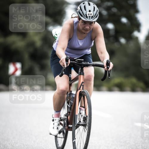 21.06.2026 - 29. Vierlanden-Triathlon H.Heesch http://msf.ph/oto/9875274 21.06.2026 12:20:45 Radfahren 830, 853 meine-sportfotos.de