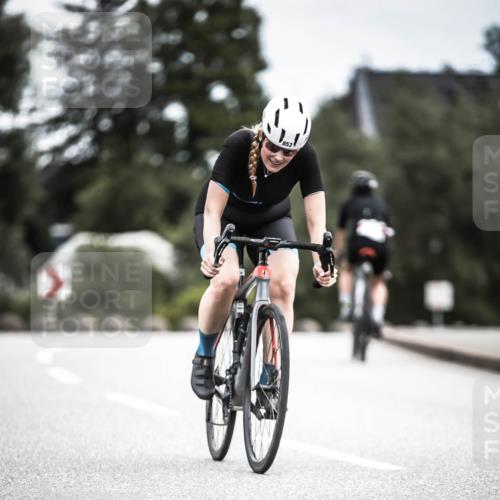 21.06.2026 - 29. Vierlanden-Triathlon H.Heesch http://msf.ph/oto/9875281 21.06.2026 12:20:46 Radfahren 830, 853 meine-sportfotos.de