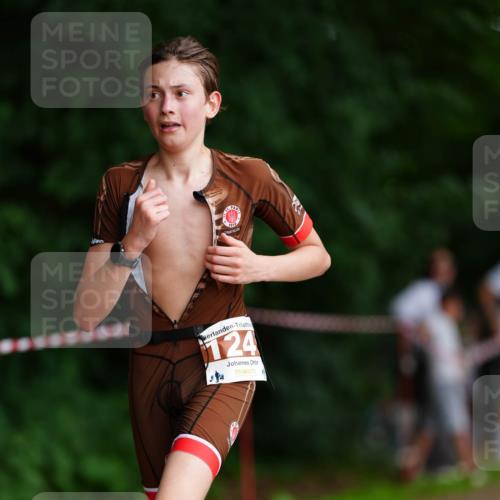 21.06.2026 - 29. Vierlanden-Triathlon LAZAROV Photography http://msf.ph/oto/9875292 21.06.2026 15:12:36 Laufen 860, 124 meine-sportfotos.de