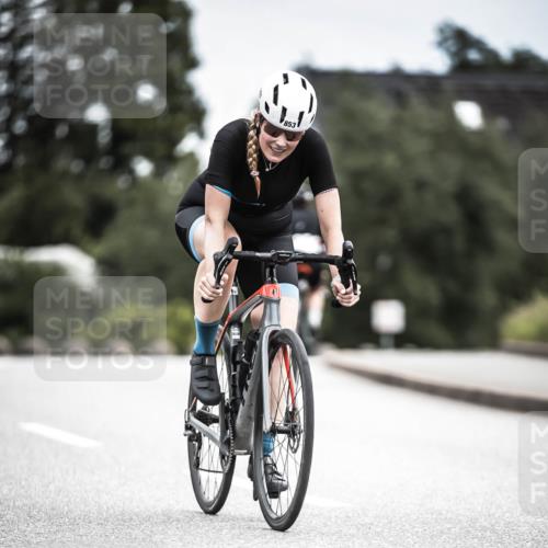 21.06.2026 - 29. Vierlanden-Triathlon H.Heesch http://msf.ph/oto/9875293 21.06.2026 12:20:46 Radfahren 830, 853 meine-sportfotos.de